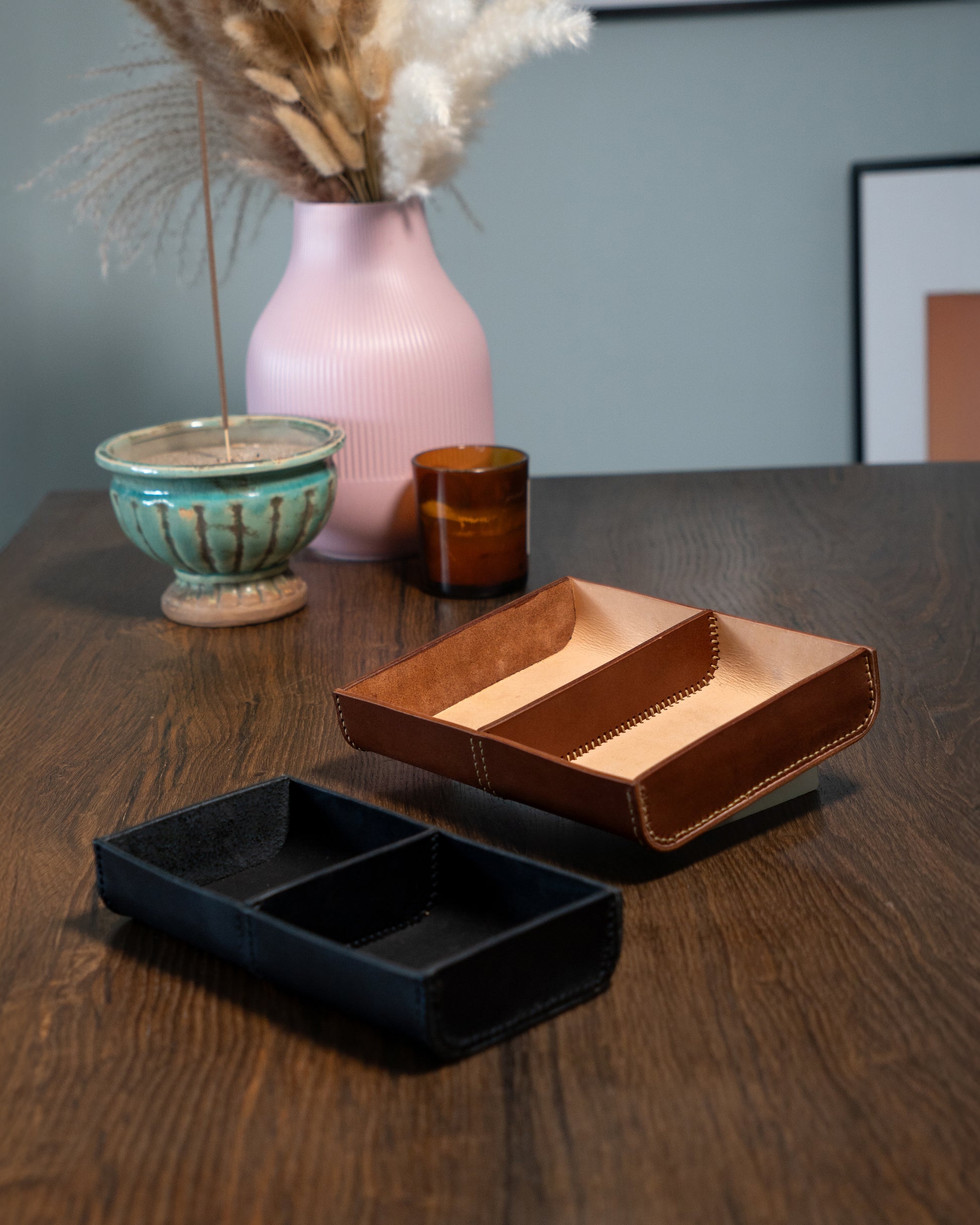 Leather Tray with compartments Pattern