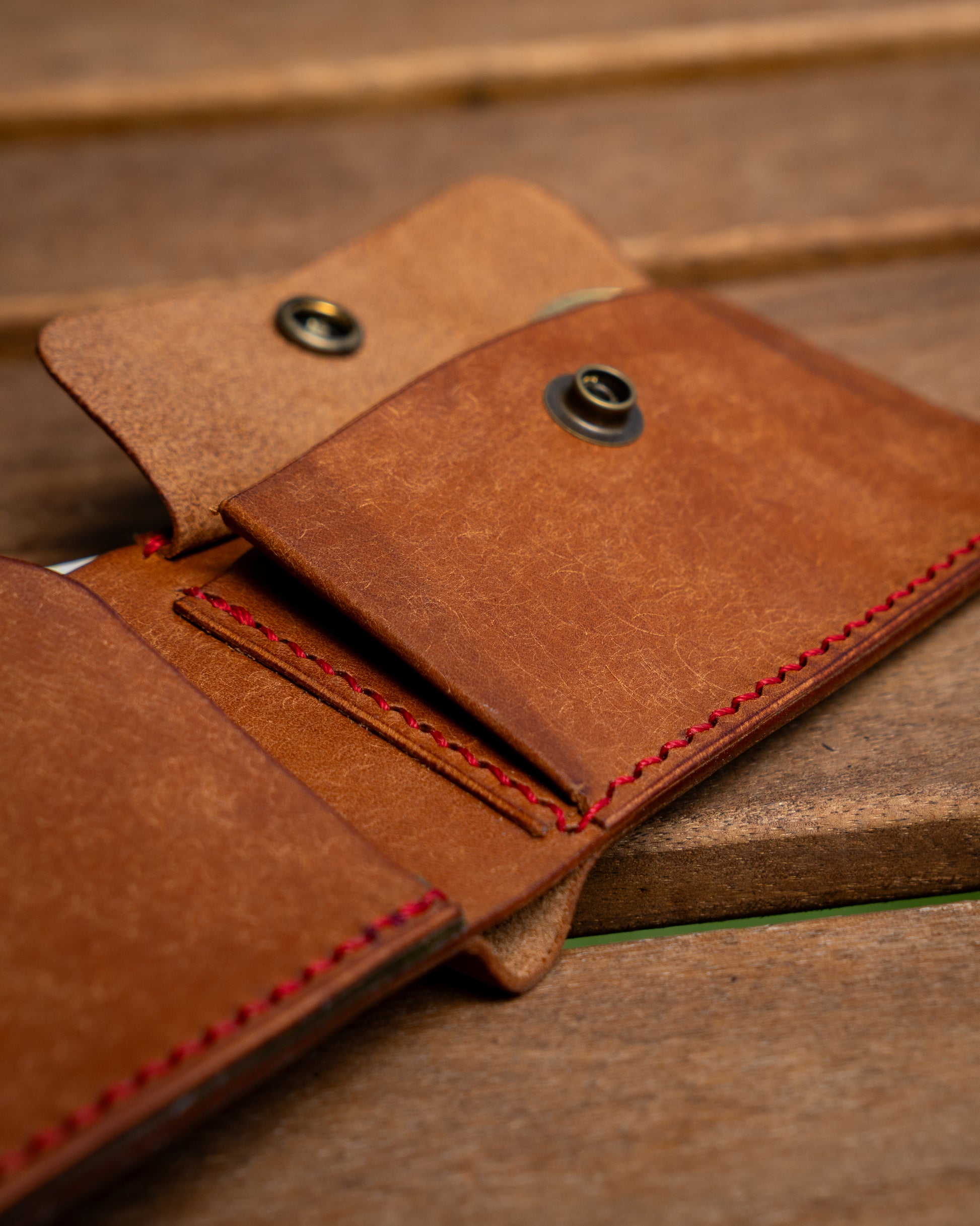 Compact Leather Bifold Wallet Handstitched