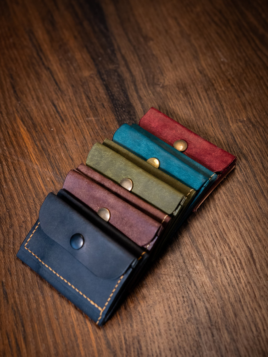 Hangenähter Falt Geldbeutel in kompaktem Format