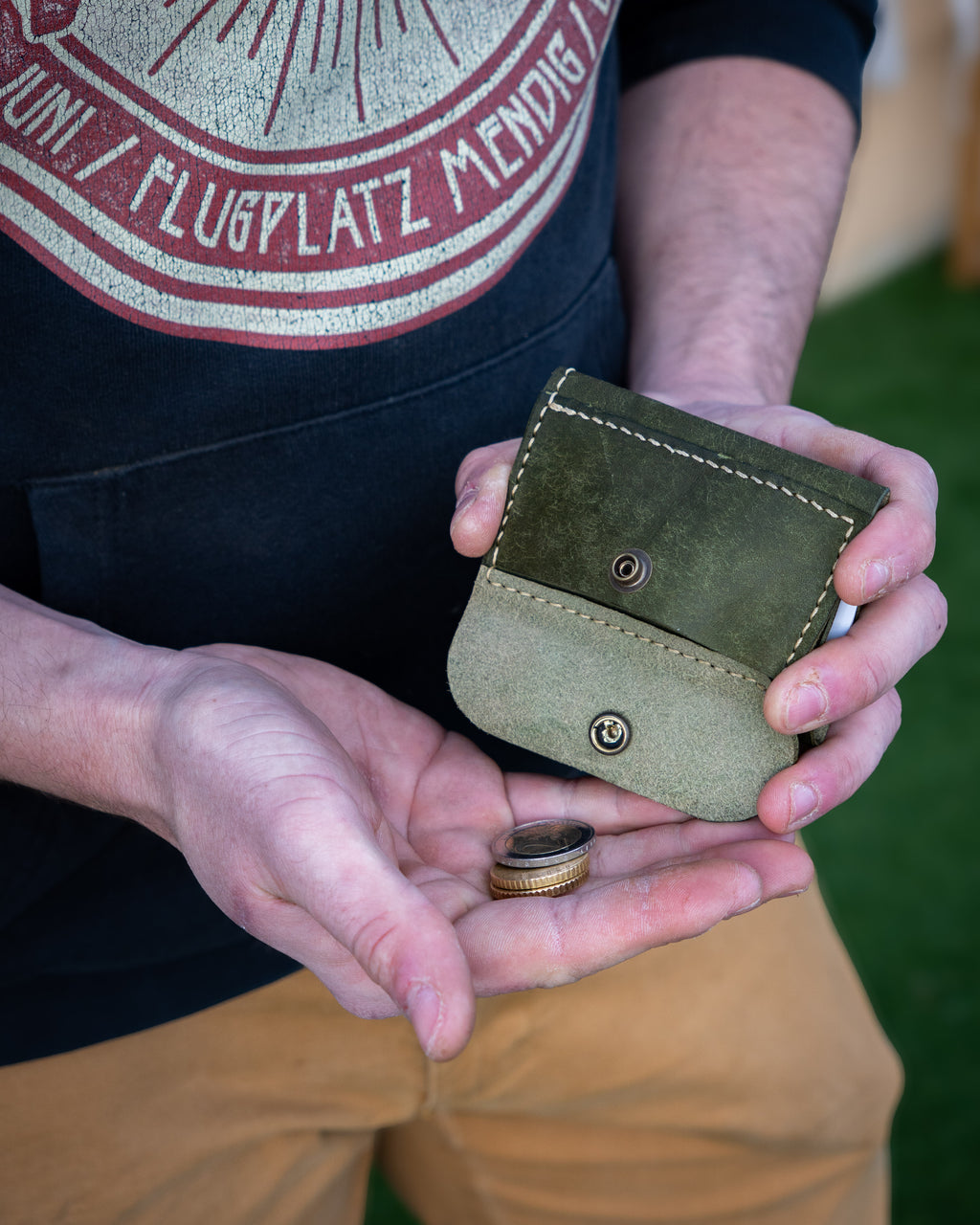 Hangenähter Falt Geldbeutel in kompaktem Format