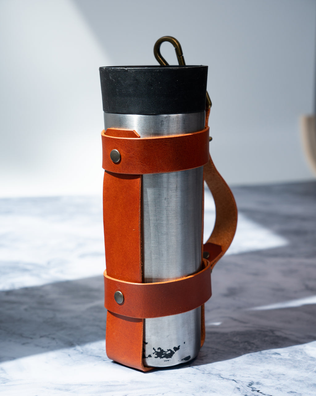 Flaschenhalter mit Griff & Karabiner - Malve