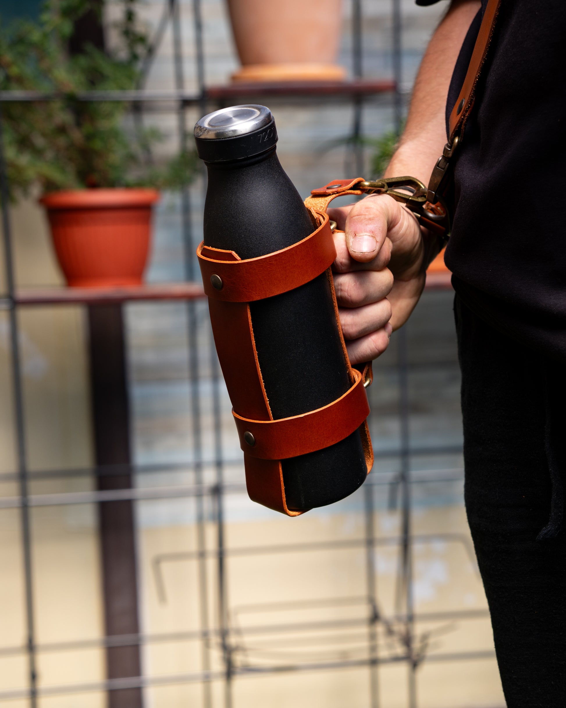 Flaschenhalter mit Griff & Karabiner - Malve