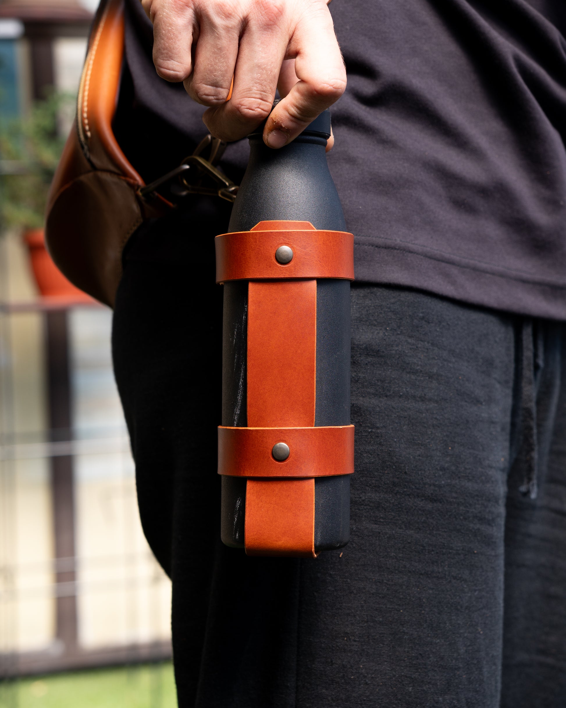 Flaschenhalter mit Griff & Karabiner - Malve