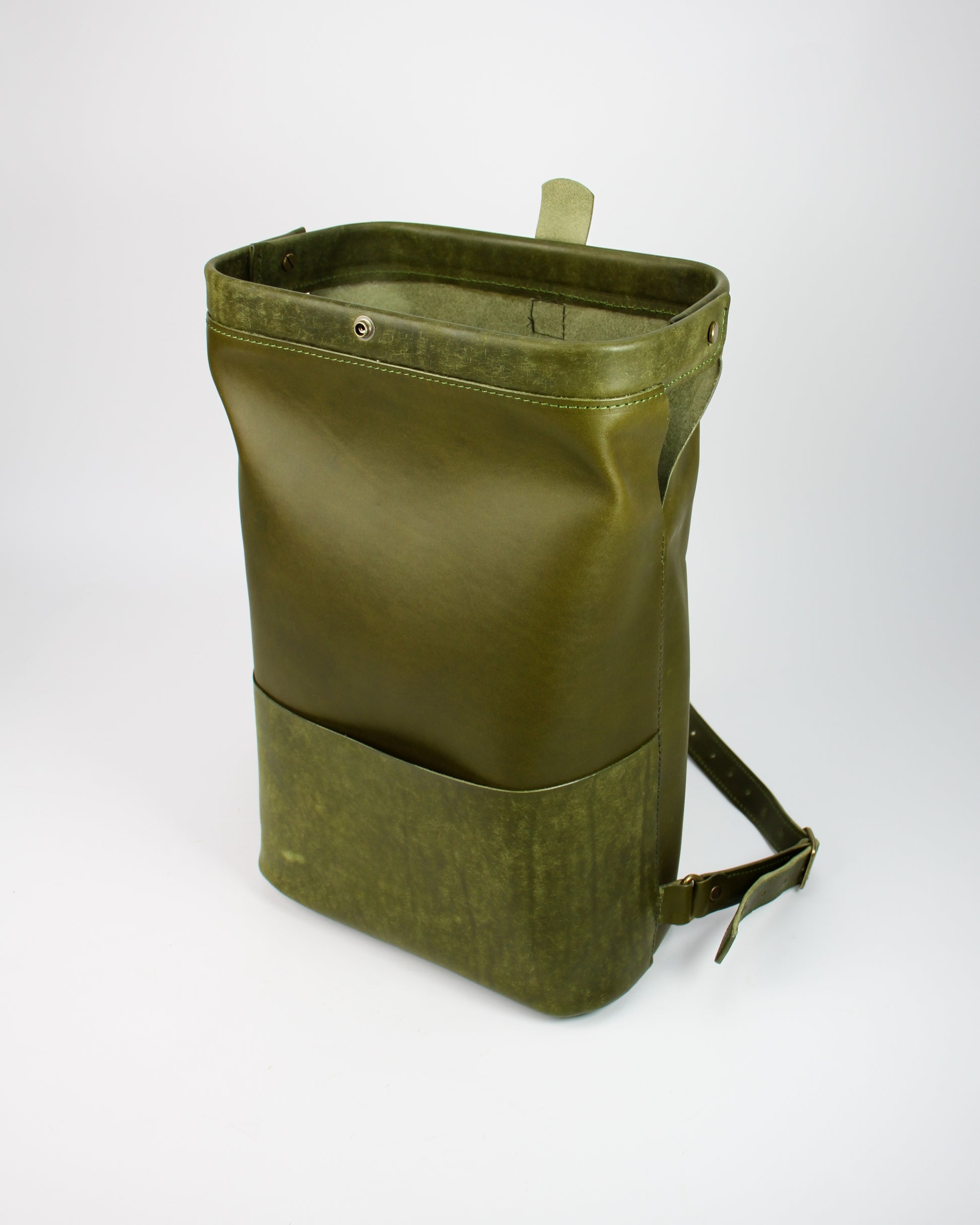 Leather Backpack "Doctor Duffel"