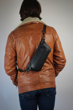 Handgefertige Leder Schultertasche mit verstellbaren Gurt