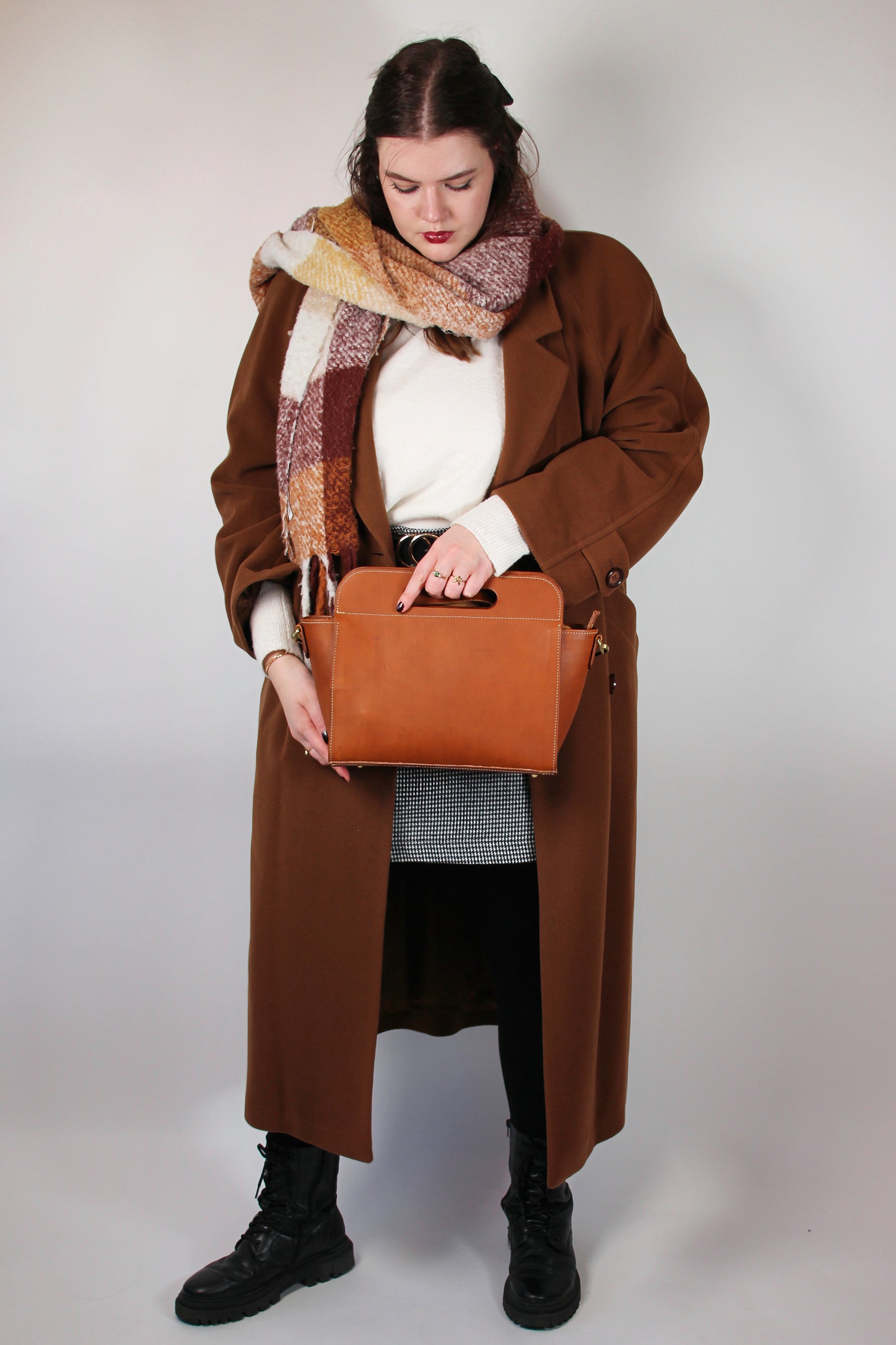 Leather Handbag Pattern with Integrated Handles