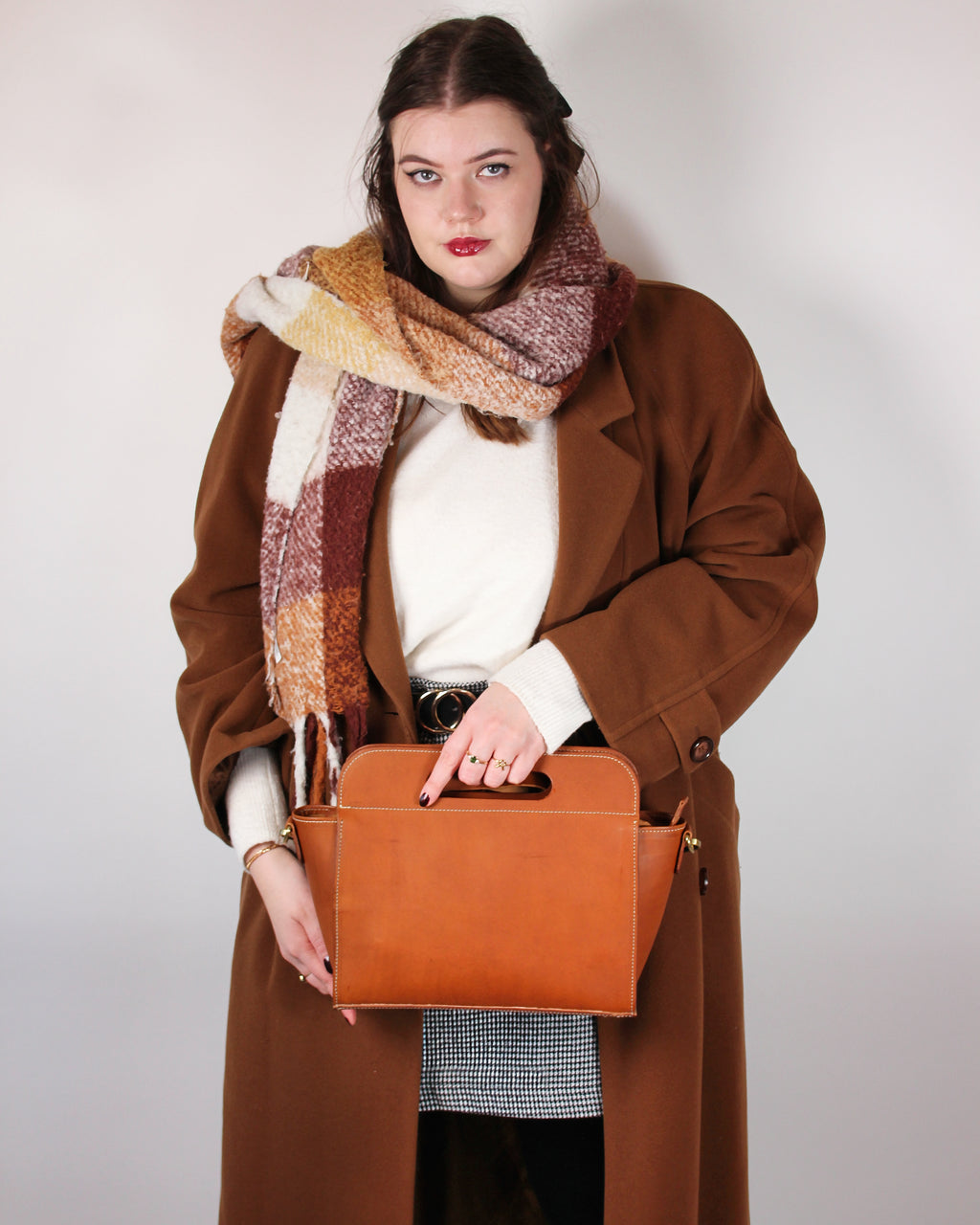 Leather Handbag Pattern with Integrated Handles