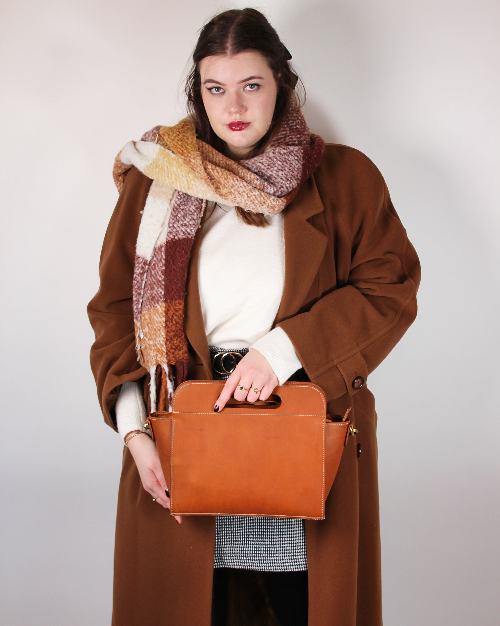 Leather Handbag Pattern with Integrated Handles
