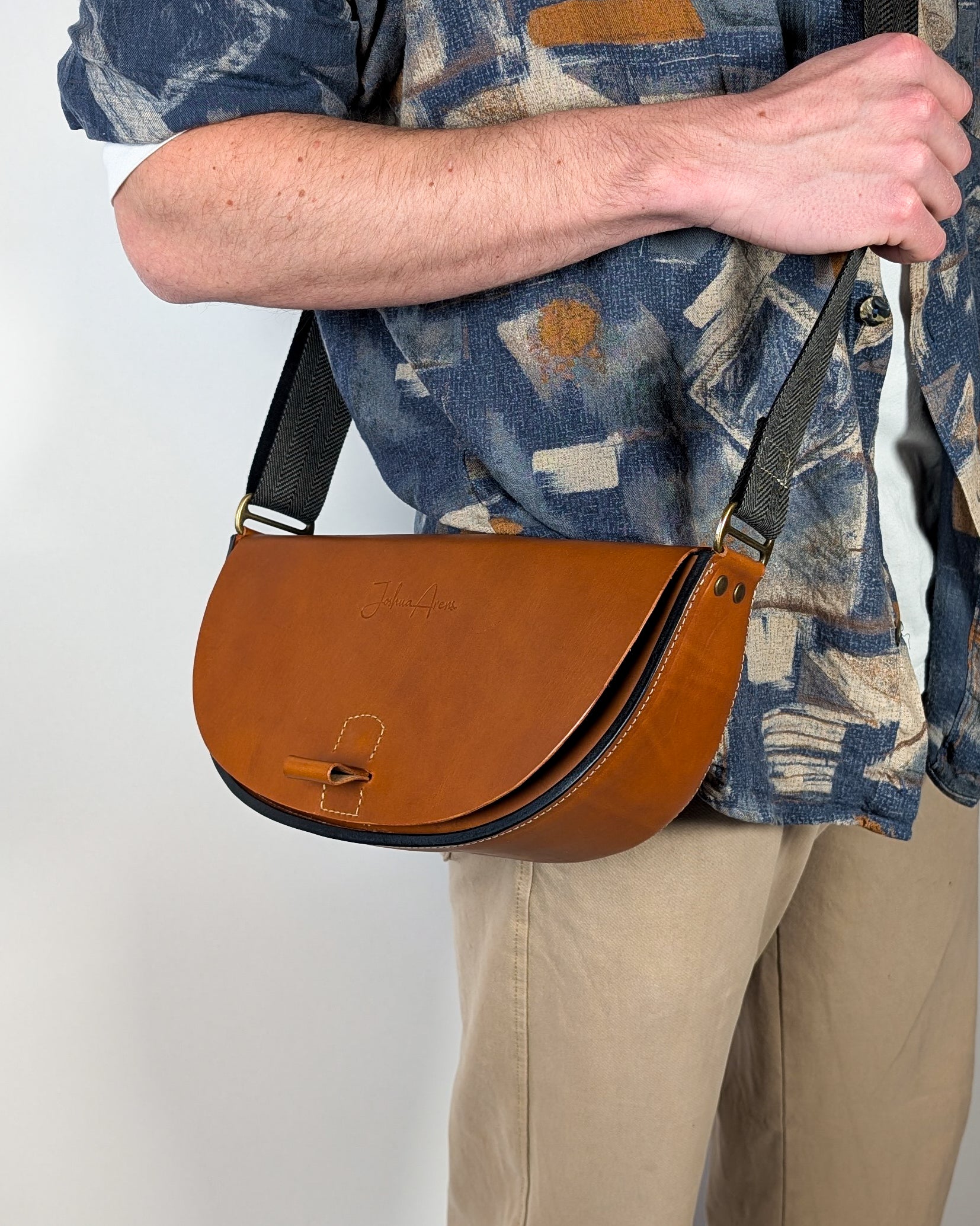 Half-Round Leather Sling Bag Pattern
