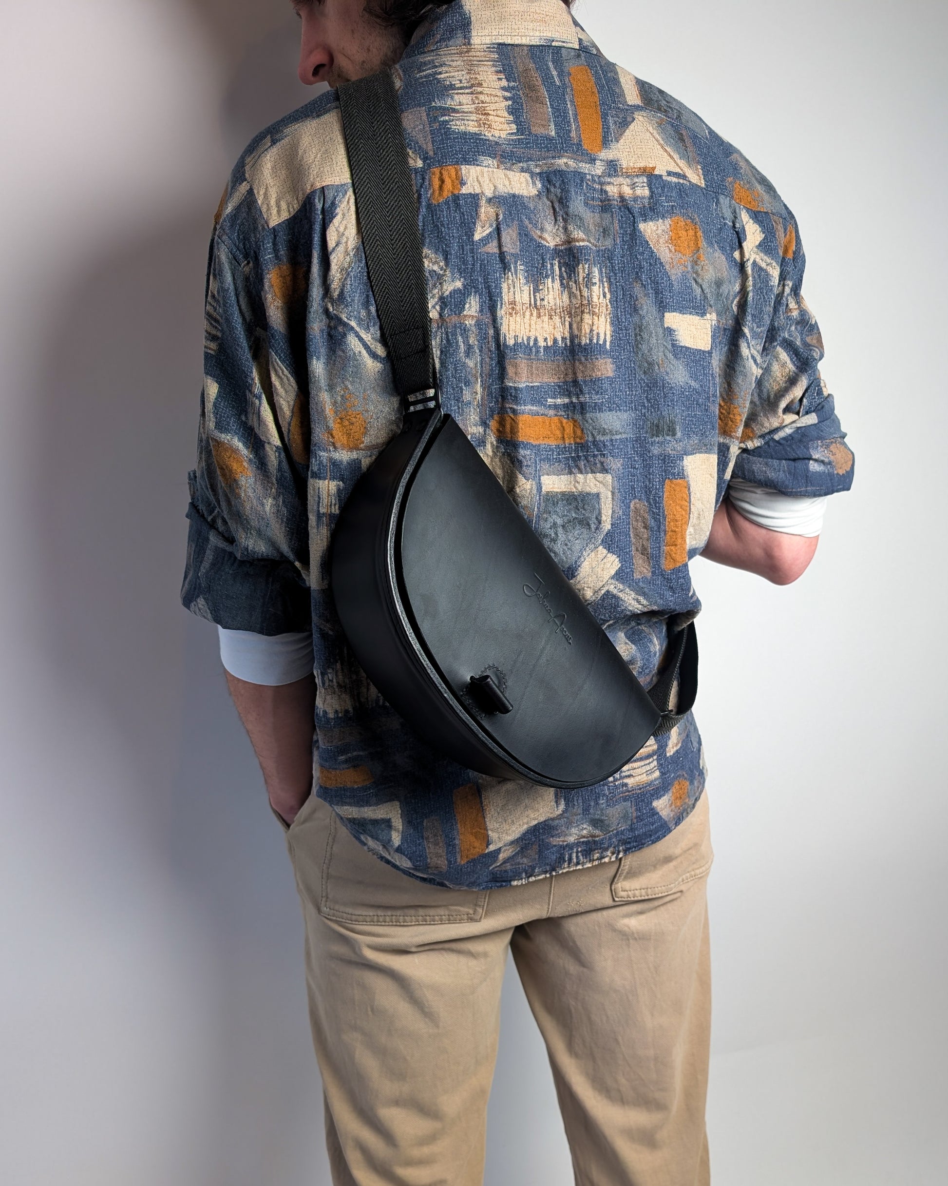 Half-Round Leather Sling Bag Pattern