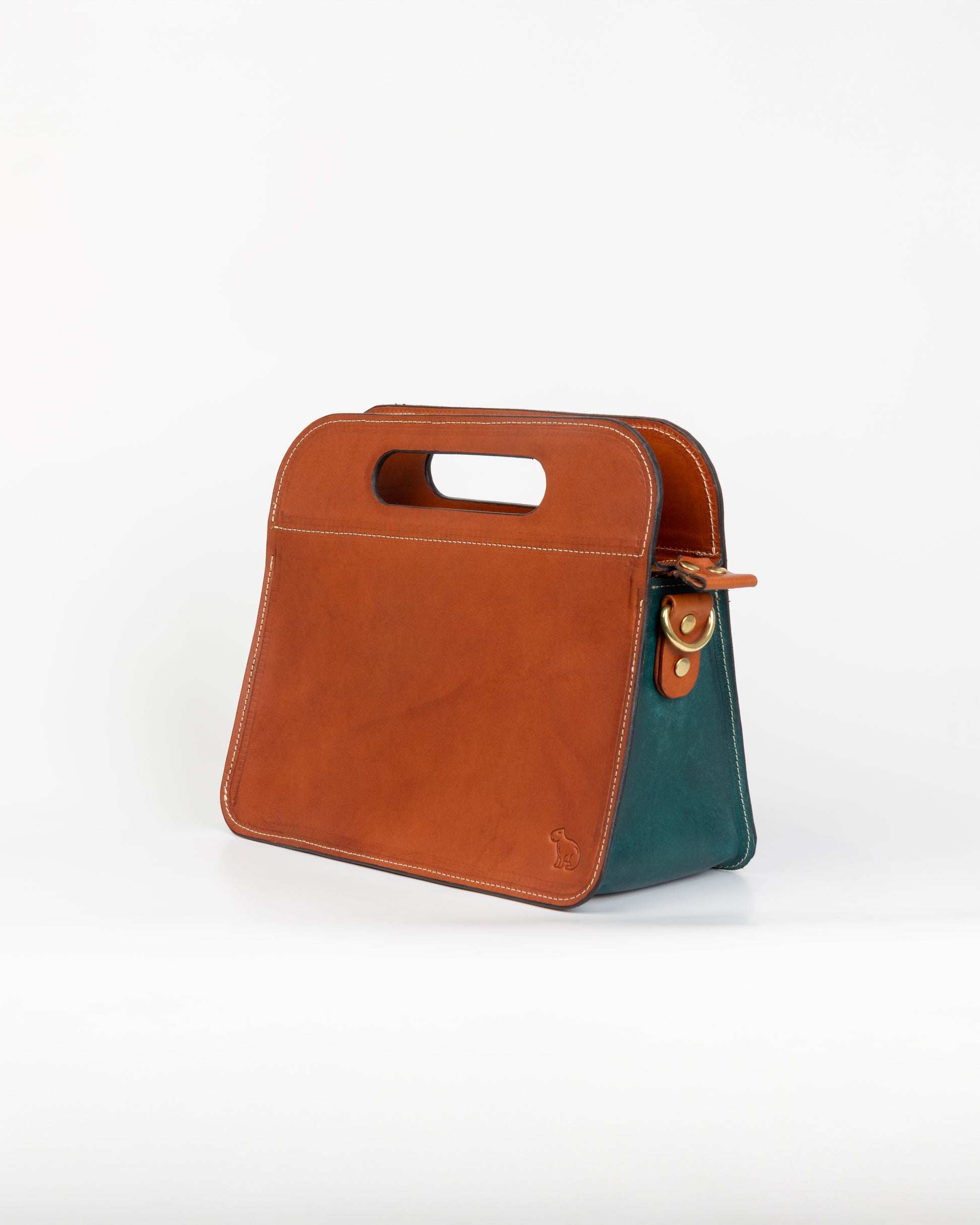 Leather Handbag Pattern with Integrated Handles