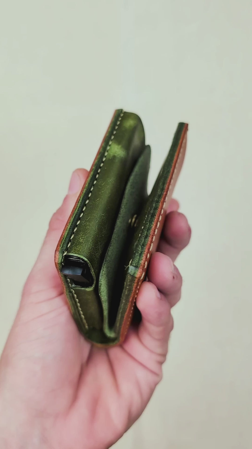 Pop-Up Bi-Fold Wallet, RFID Protection
